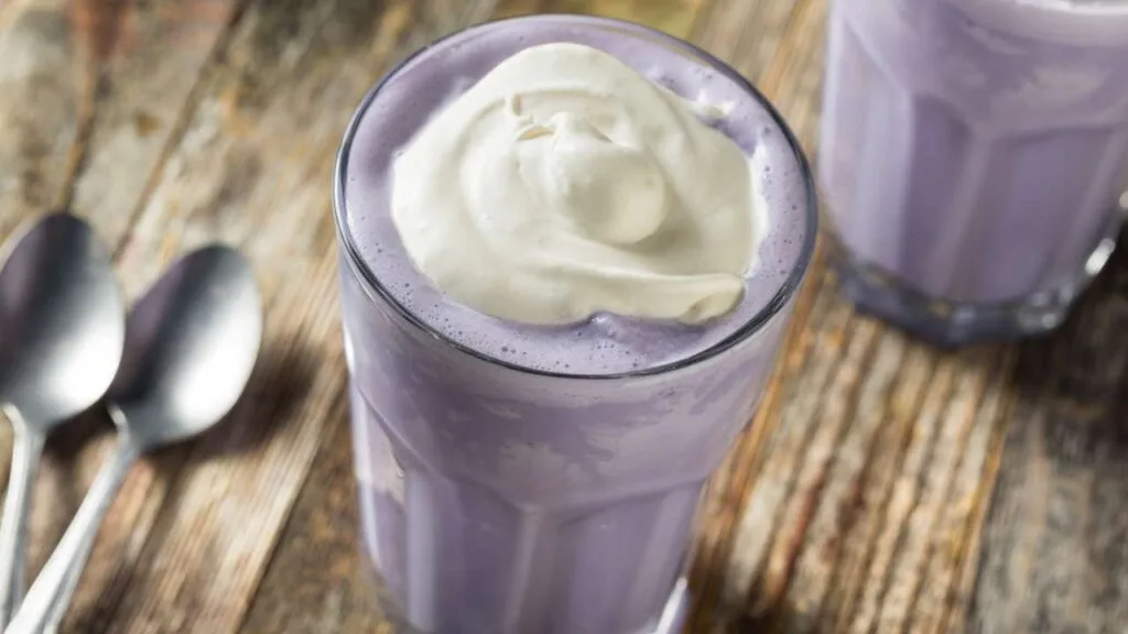 Ube latte